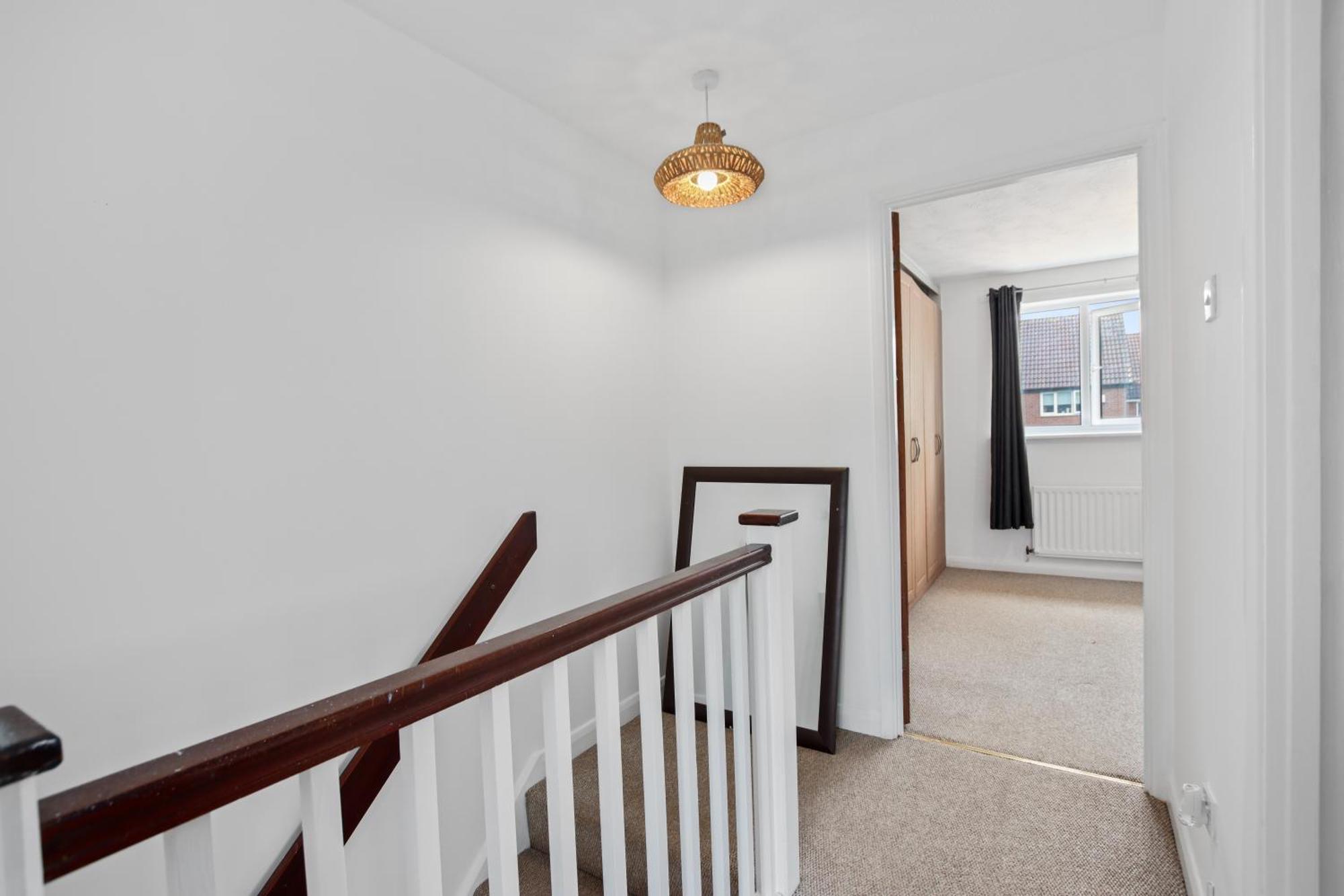Luxurious 2-Bedroom Haven In Vibrant Robinhood: Ideal For Business Or Leisure Stay Nottingham Exterior foto